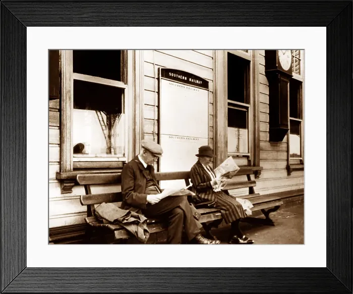 Framed Print : Newhaven Railway Station in the 1920s Framed Print : Newhaven Railway Station in the 1920s