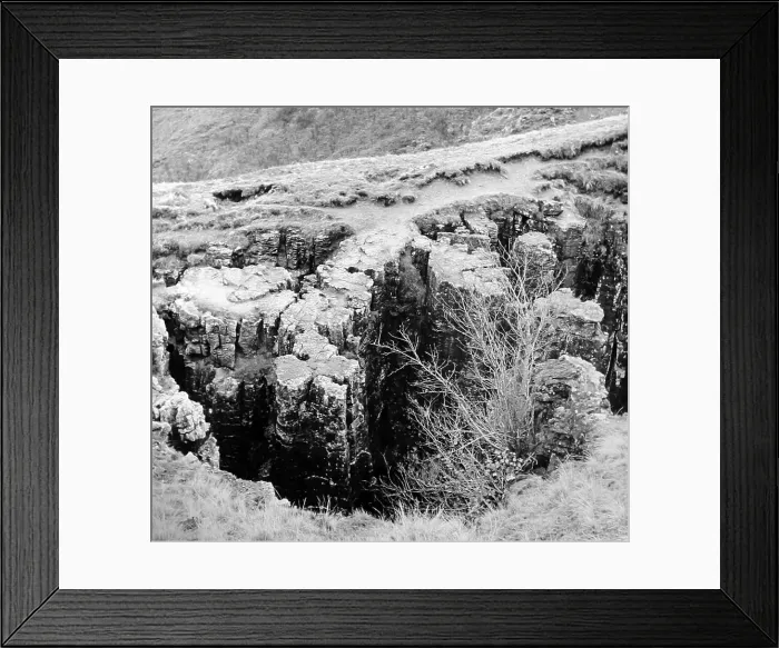 Framed Print : Buttertubs pothole near Muker, 1930s Framed Print : Buttertubs pothole near Muker, 1930s