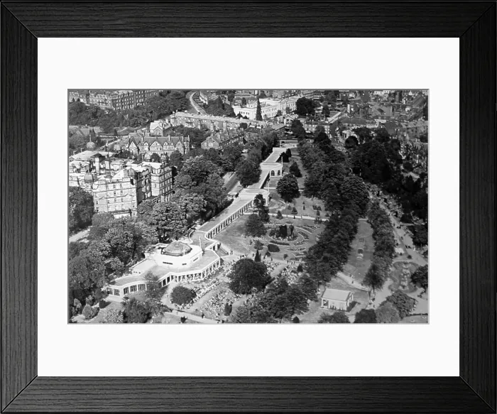 Framed Print : Aerial view of Harrogate in the 1930s Framed Print : Aerial view of Harrogate in the 1930s