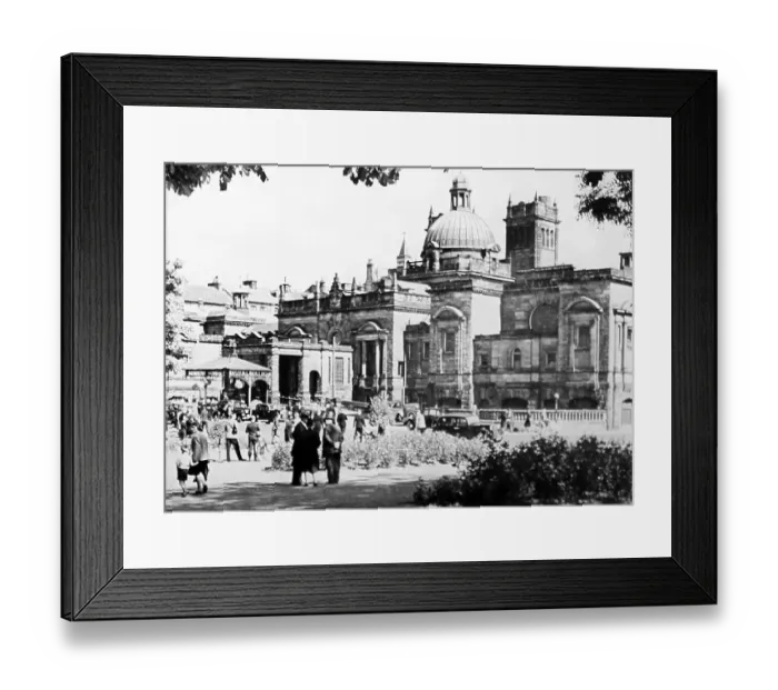Framed Print : Royal Baths, Harrogate in the 1940s Framed Print : Royal Baths, Harrogate in the 1940s