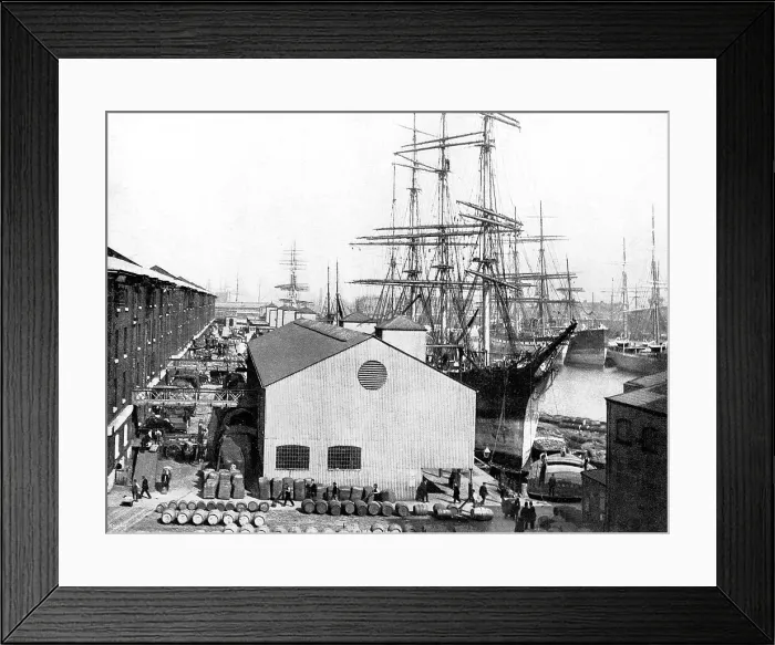 Framed Print : London docks, early 1900s Framed Print : London docks, early 1900s