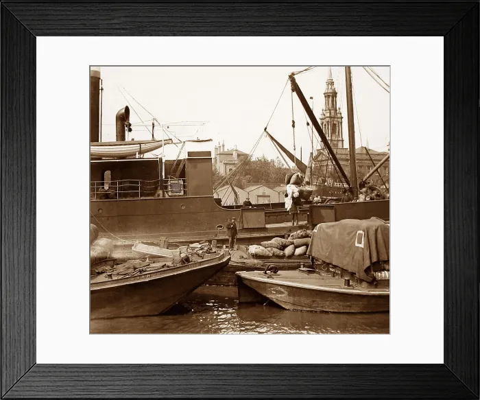 Framed Print : London docks, early 1900s Framed Print : London docks, early 1900s