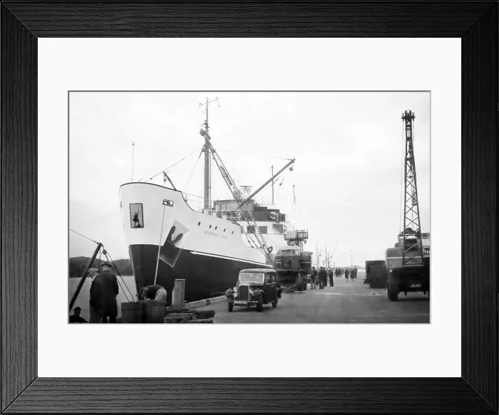 Framed Print : MV Loch Seaforth, David Macbrayne Ltd Framed Print : MV Loch Seaforth, David Macbrayne Ltd