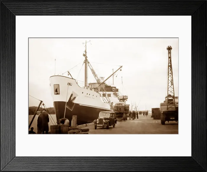 Framed Print : MV Loch Seaforth, 1940s / 50s Framed Print : MV Loch Seaforth, 1940s / 50s