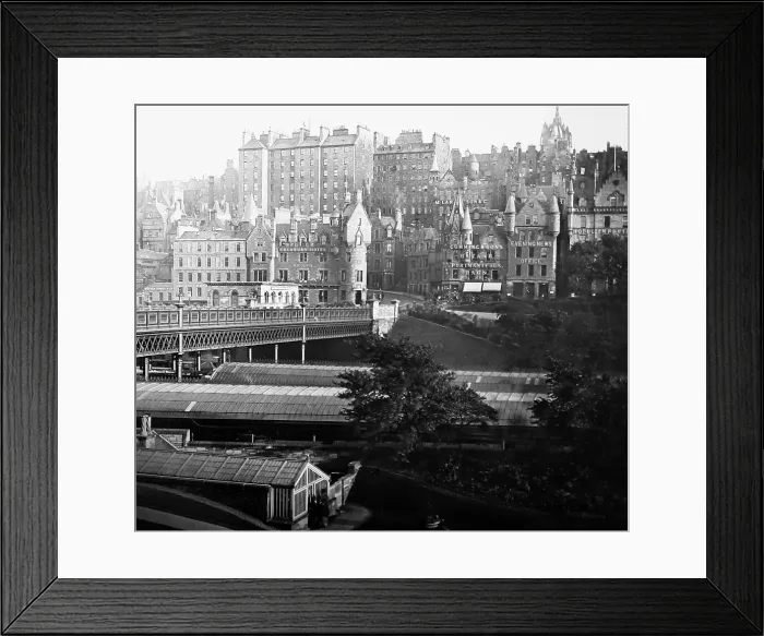 Framed Print : Edinburgh Old Town, Victorian period Framed Print : Edinburgh Old Town, Victorian period