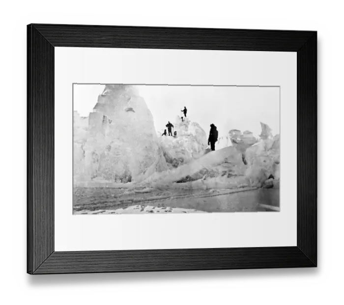 Framed Print : Fridtjof Nansen's polar expedition on the Fram