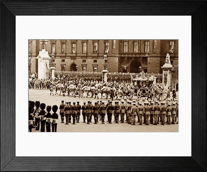 Framed Print : State coach leaving Buckingham Palace for Framed Print : State coach leaving Buckingham Palace for