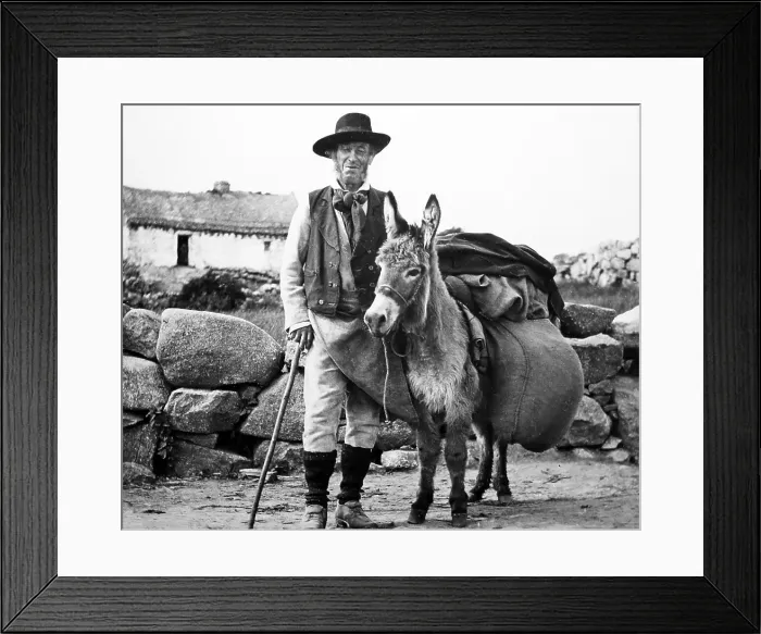 Framed Print : A travelling tinker, Rosmuck, Galway, West of Ireland Framed Print : A travelling tinker, Rosmuck, Galway, West of Ireland