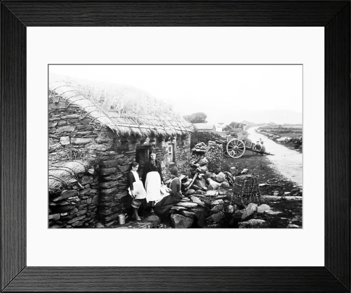 Framed Print : Family dwelling in Glencolmcille, West of Ireland Framed Print : Family dwelling in Glencolmcille, West of Ireland
