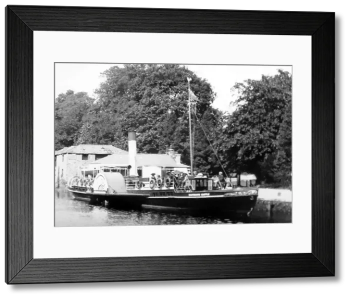 Framed Print : Dartmouth Castle paddle steamer possibly at Totnes Framed Print : Dartmouth Castle paddle steamer possibly at Totnes