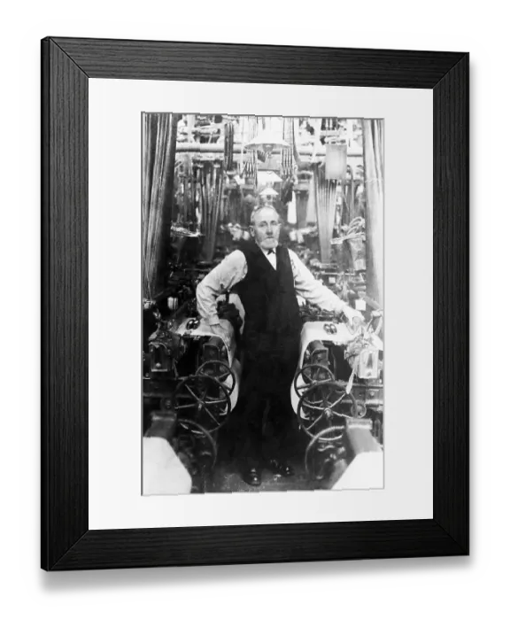 Framed Print : A Lancashire mill worker, Victorian period Framed Print : A Lancashire mill worker, Victorian period