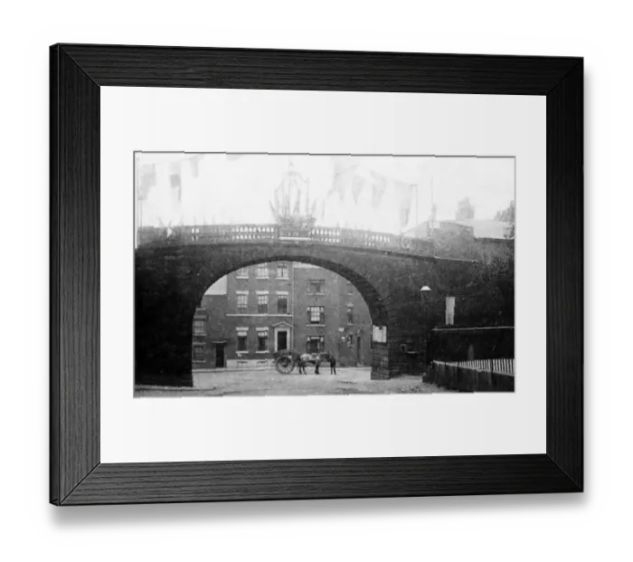 Framed Print : The City Gate, Chester in the 1870s Framed Print : The City Gate, Chester in the 1870s