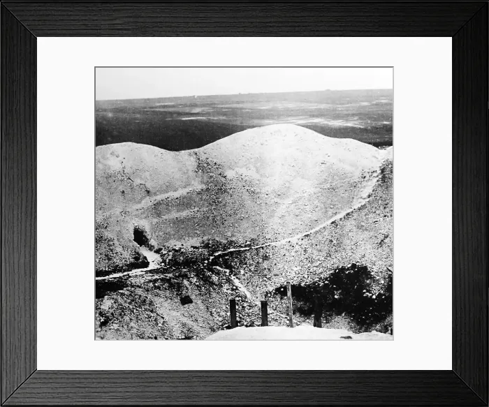 Framed Print : A mine crater at La Boiselle on the Somme - WW1 Framed Print : A mine crater at La Boiselle on the Somme - WW1