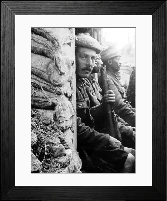Framed Print : A Black Watch soldier in a trench during the First World War Framed Print : A Black Watch soldier in a trench during the First World War