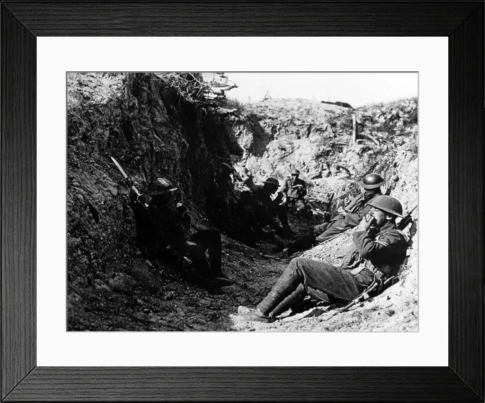 Framed Print : British troops near Arras during the First World War Framed Print : British troops near Arras during the First World War