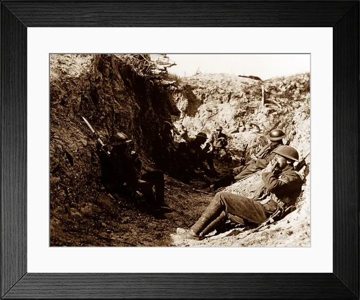 Framed Print : British troops near Arras during the First World War Framed Print : British troops near Arras during the First World War