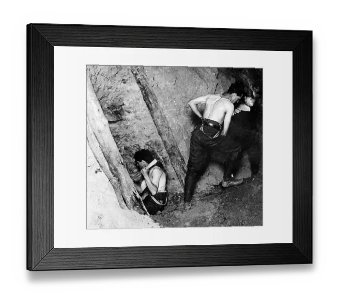 Framed Print : British engineers mining at Messines Ridge (blown) Framed Print : British engineers mining at Messines Ridge (blown)