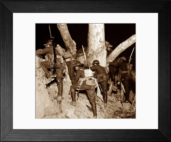 Framed Print : A night raid into no-mans-land near Messines - WW1 Framed Print : A night raid into no-mans-land near Messines - WW1