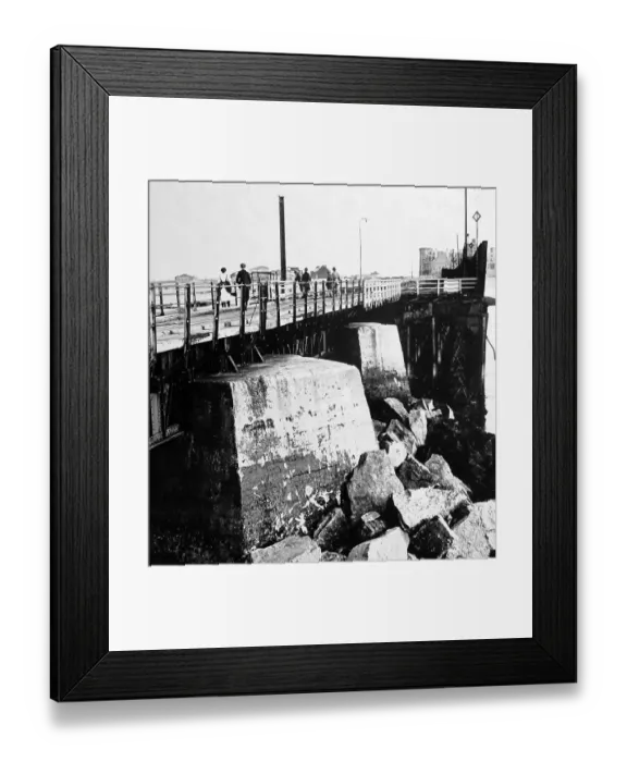 Framed Print : A breach in the Zeebrugge Mole during the First World War Framed Print : A breach in the Zeebrugge Mole during the First World War