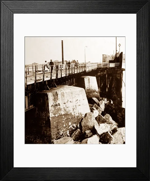 Framed Print : A breach in the Zeebrugge Mole during the First World War Framed Print : A breach in the Zeebrugge Mole during the First World War