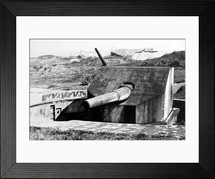 Framed Print : A German gun on the Belgian coast during the First World War Framed Print : A German gun on the Belgian coast during the First World War
