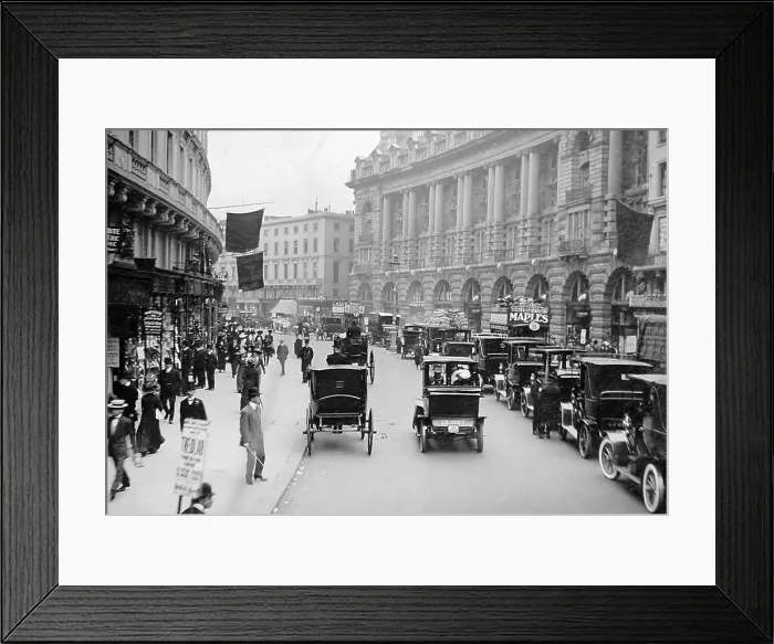 Framed Print : Regent Street, London, early 1900s Framed Print : Regent Street, London, early 1900s