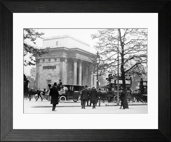 Framed Print : Marble Arch, Hyde Park Corner, London, early 1900s Framed Print : Marble Arch, Hyde Park Corner, London, early 1900s