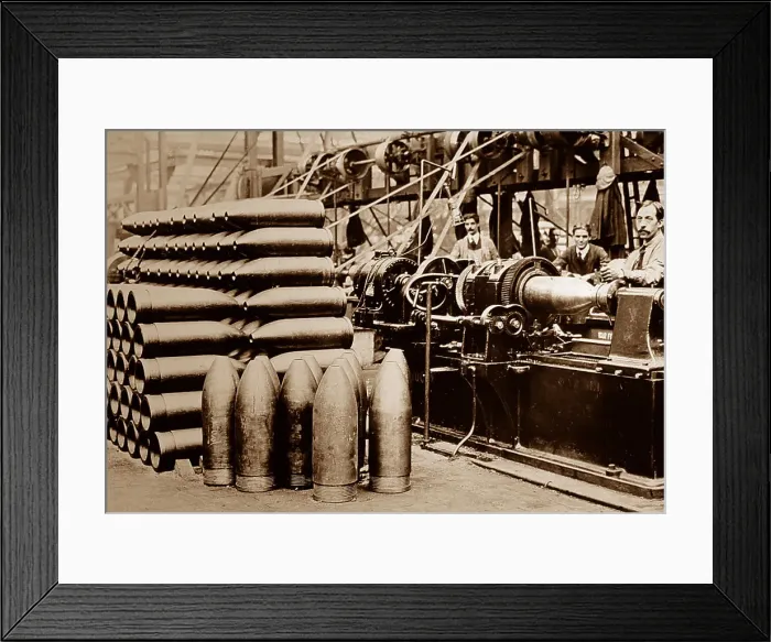 Framed Print : Munitions factory during WW1 Framed Print : Munitions factory during WW1