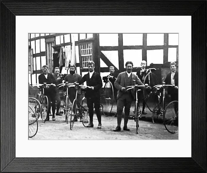 Framed Print : A Cycling Club in Ombersley, early 1900s Framed Print : A Cycling Club in Ombersley, early 1900s