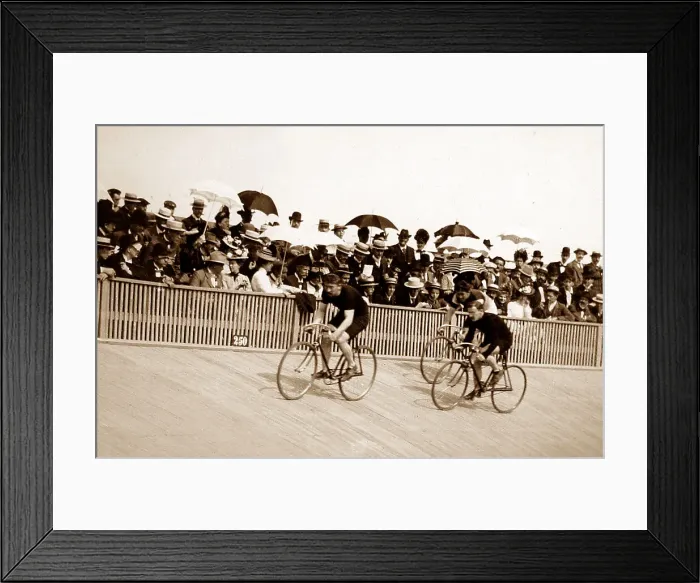 Framed Print : Cycle race at a velodrome, early 1900s Framed Print : Cycle race at a velodrome, early 1900s