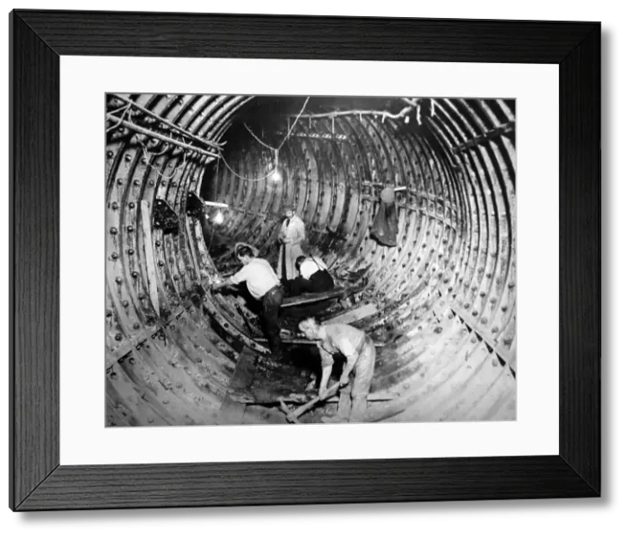 Framed Print : Building the London Underground, Victorian period Framed Print : Building the London Underground, Victorian period