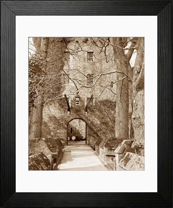 Framed Print : Cawdor Castle, Scotland Framed Print : Cawdor Castle, Scotland
