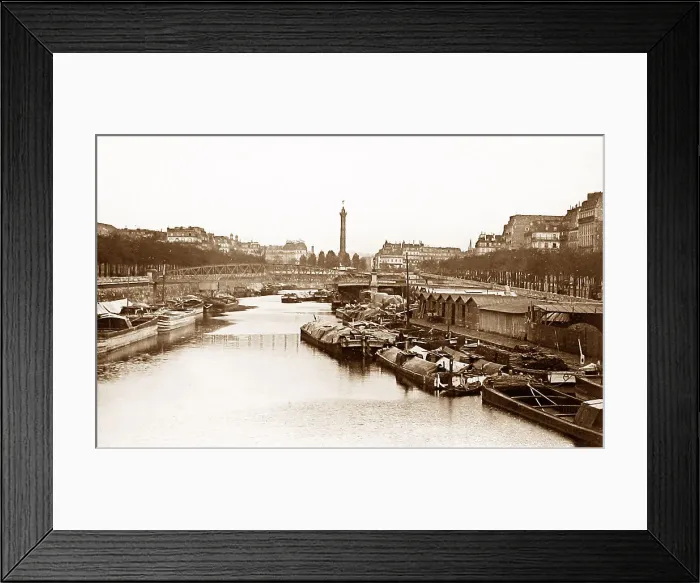 Framed Print : Basin de la Bastille, St Martins Canal, Paris Framed Print : Basin de la Bastille, St Martins Canal, Paris