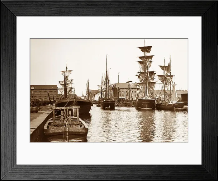Framed Print : Gloucester Docks Framed Print : Gloucester Docks