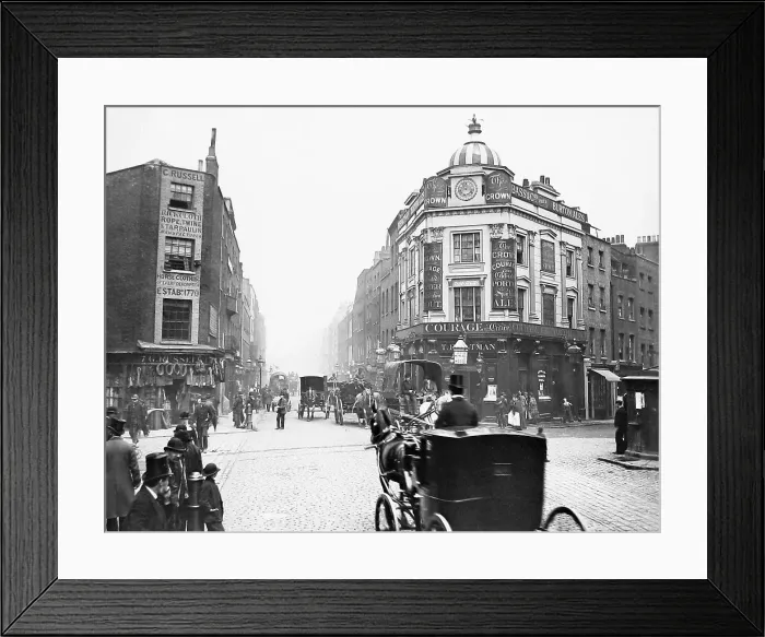 Framed Print : London Seven Dials Victorian period Framed Print : London Seven Dials Victorian period