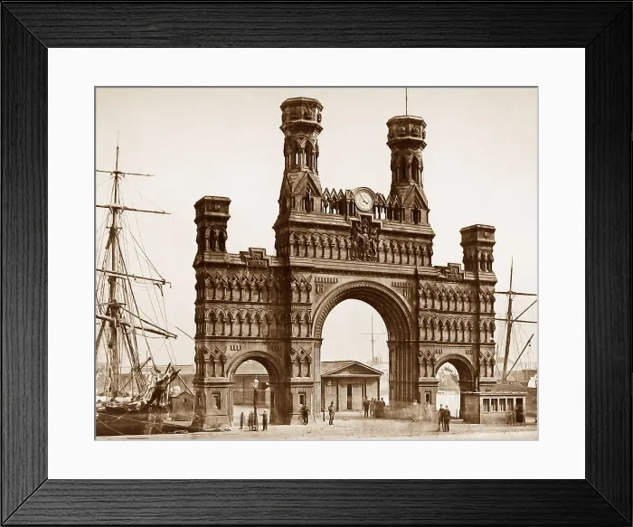 Framed Print : Dundee Royal Arch Victorian period Framed Print : Dundee Royal Arch Victorian period