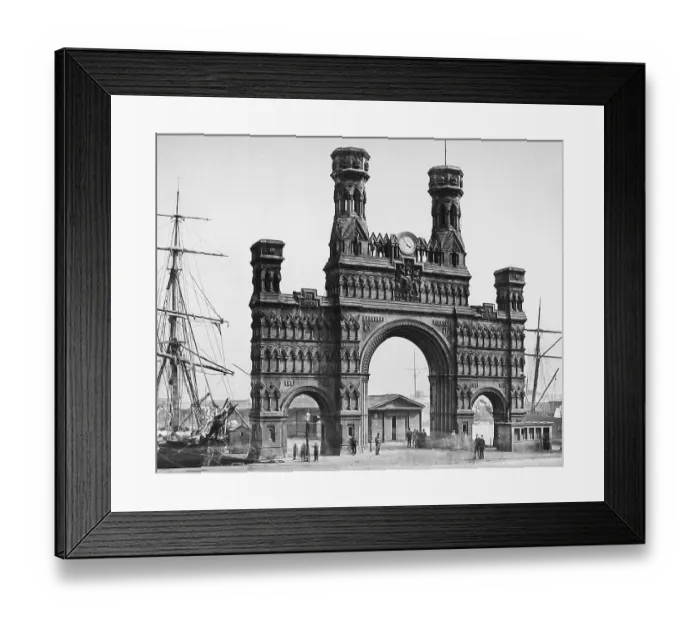 Framed Print : Royal Arch, Dundee, Scotland Framed Print : Royal Arch, Dundee, Scotland