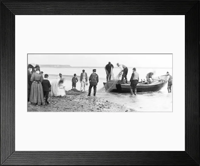 Framed Print : Salmon fishing at Spittal near Berwick on Tweed