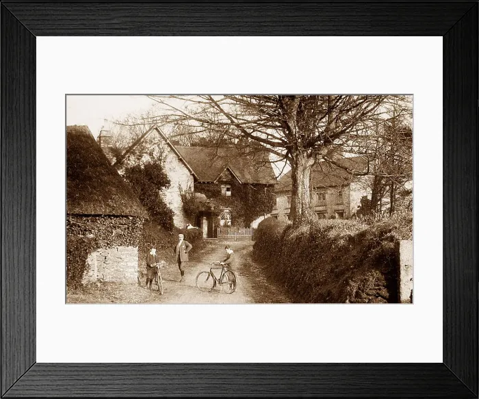 Framed Print : Berry Pomery Lodge Framed Print : Berry Pomery Lodge