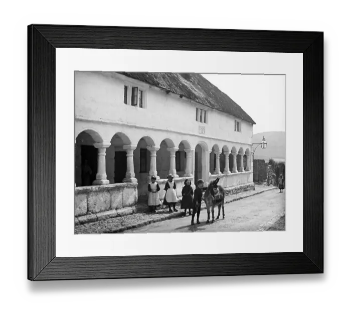 Framed Print : Moreton Hampstead Alms Houses Framed Print : Moreton Hampstead Alms Houses