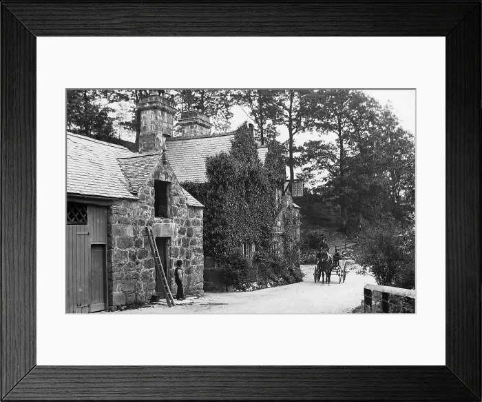 Framed Print : Tyn y Groes Hotel, Dolgellau, Wales Framed Print : Tyn y Groes Hotel, Dolgellau, Wales