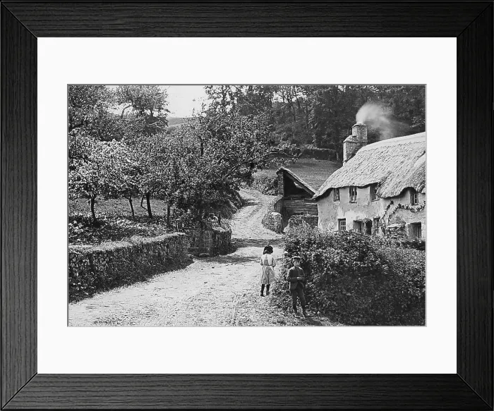 Framed Print : Devon country cottage Framed Print : Devon country cottage