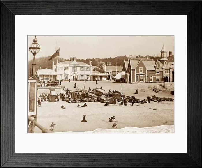 Framed Print : Pier Hotel, Bournemouth from the Pier Framed Print : Pier Hotel, Bournemouth from the Pier