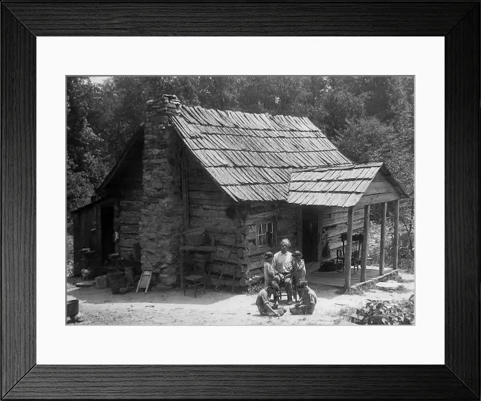 Framed Print : Mountaineer's Cabin, Cumberland Gap, Tennessee, USA Framed Print : Mountaineer's Cabin, Cumberland Gap, Tennessee, USA