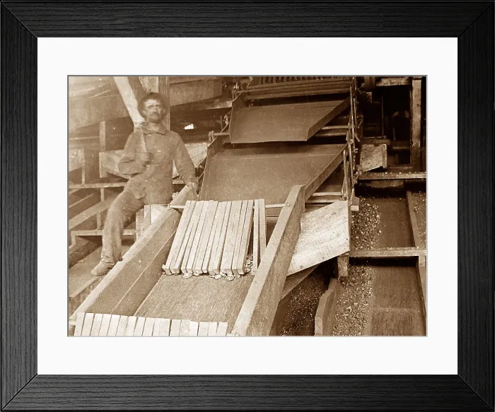 Framed Print : An automatic slate picker Scranton Pennsylvania USA Framed Print : An automatic slate picker Scranton Pennsylvania USA