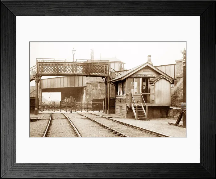 Framed Print : Forest Road Signal Box, Leicester, in 1903 Framed Print : Forest Road Signal Box, Leicester, in 1903