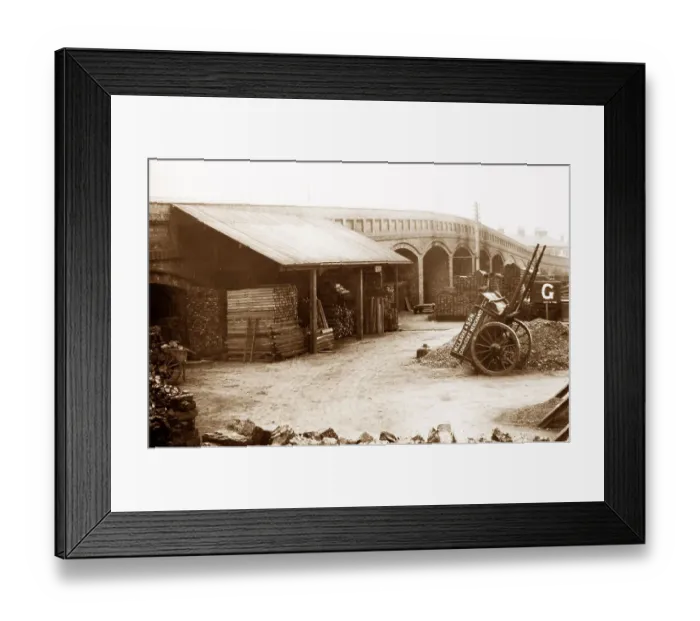 Framed Print : Catherine Street coal yard, Leicester, in 1903 Framed Print : Catherine Street coal yard, Leicester, in 1903