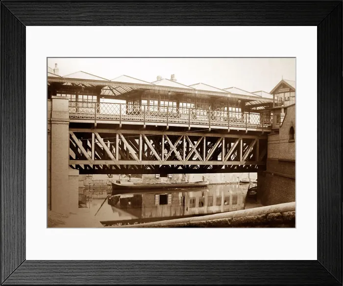 Framed Print : London Road Railway Station and the canal, Nottingham Framed Print : London Road Railway Station and the canal, Nottingham