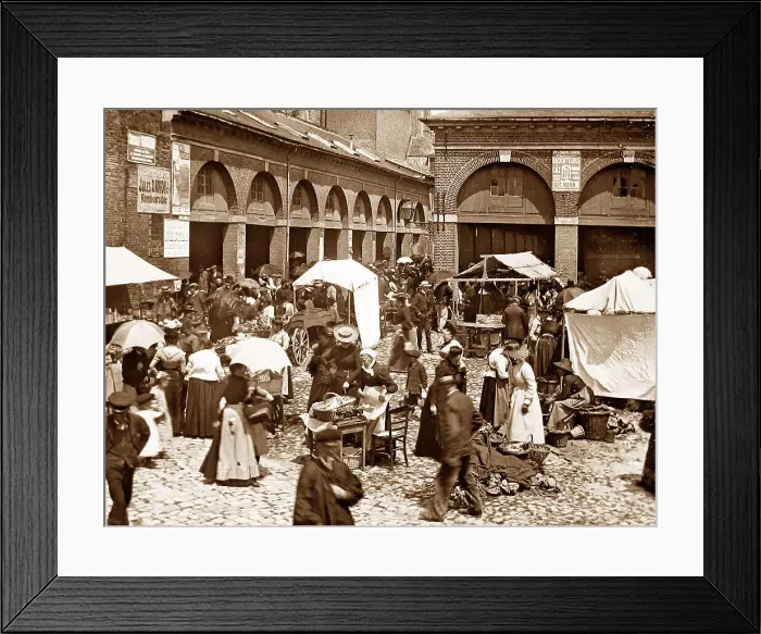 Framed Print : Market, Abbeville, France