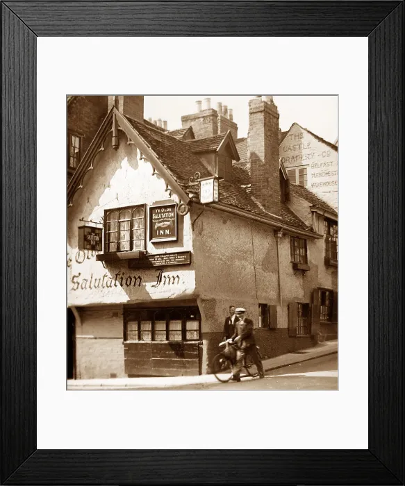 Framed Print : Salutation Inn, Nottingham Framed Print : Salutation Inn, Nottingham